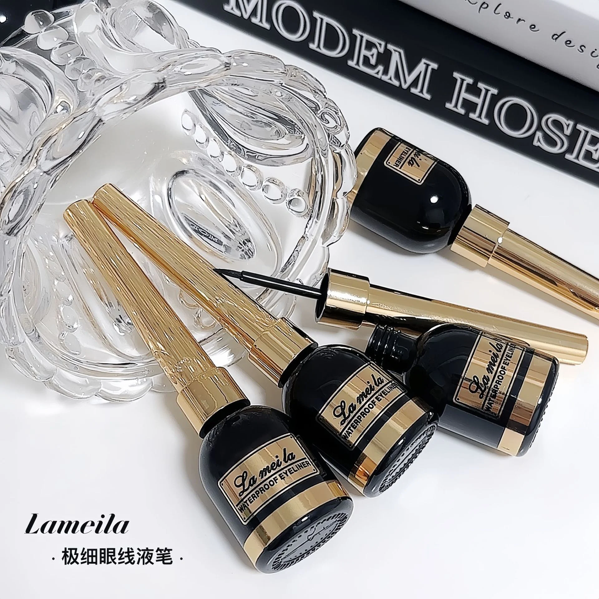 LAMEILA Eyeliner — Model 762