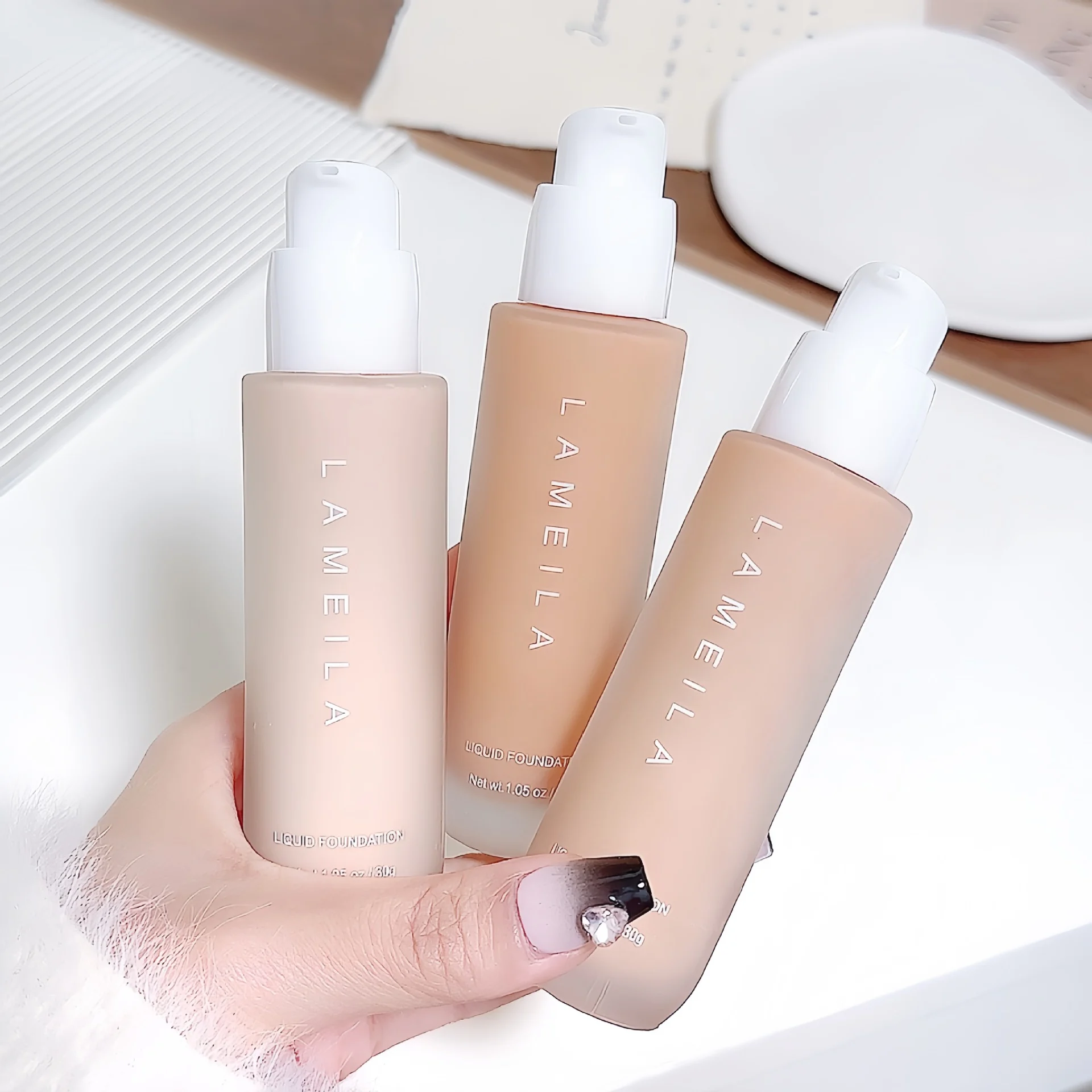 LAMEILA Liquid Foundation & BB Cream — Model 3305