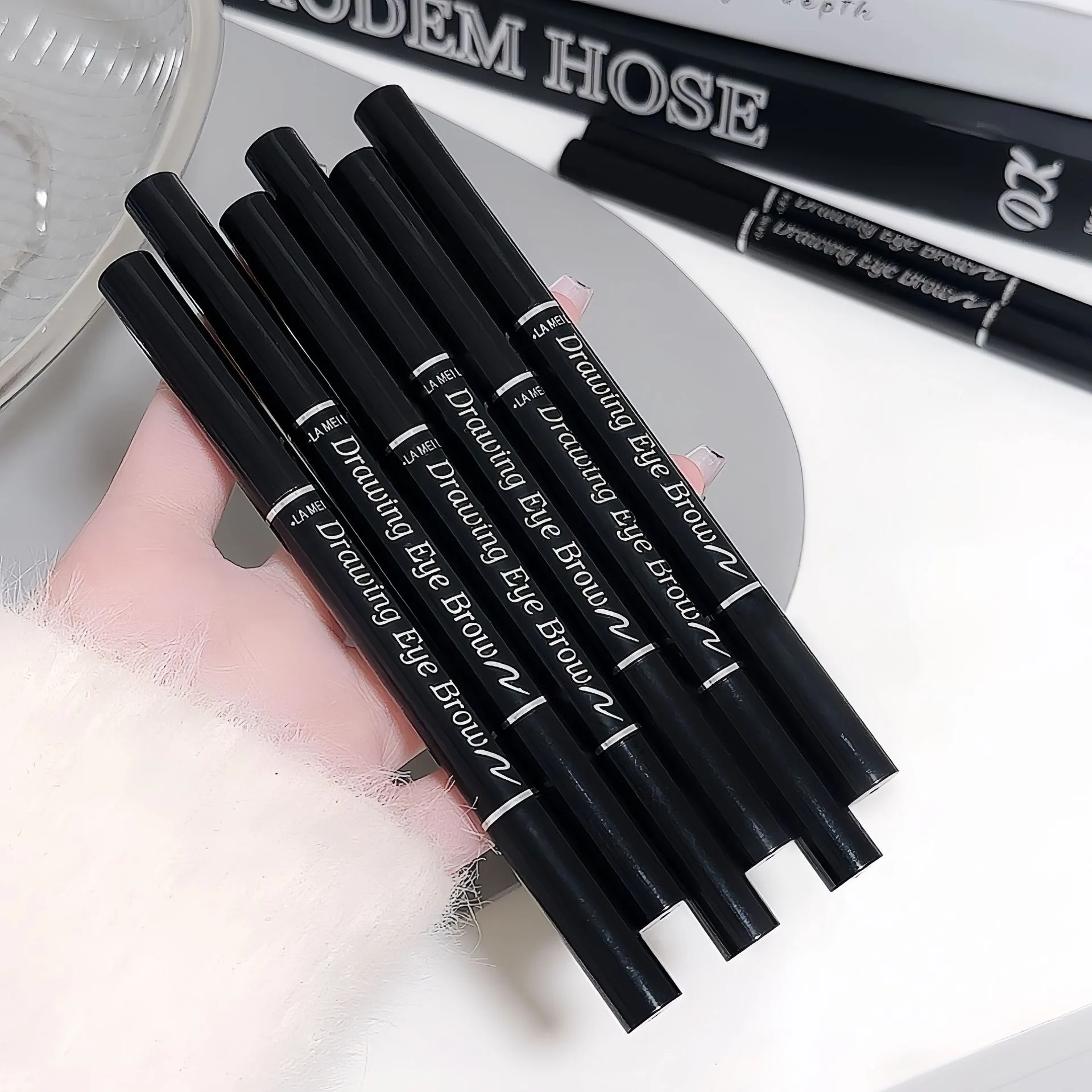 LAMEILA Eyebrow Makeup — Model 789