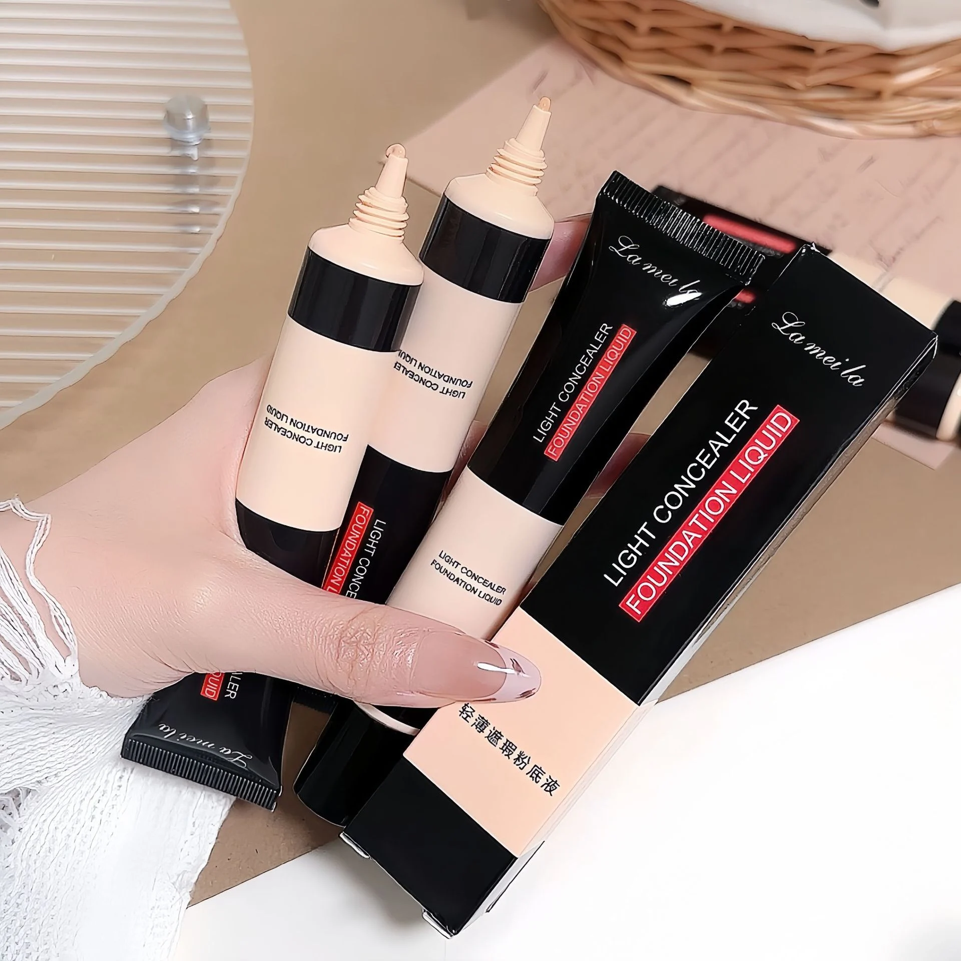 LAMEILA Liquid Foundation & BB Cream — Model 3085