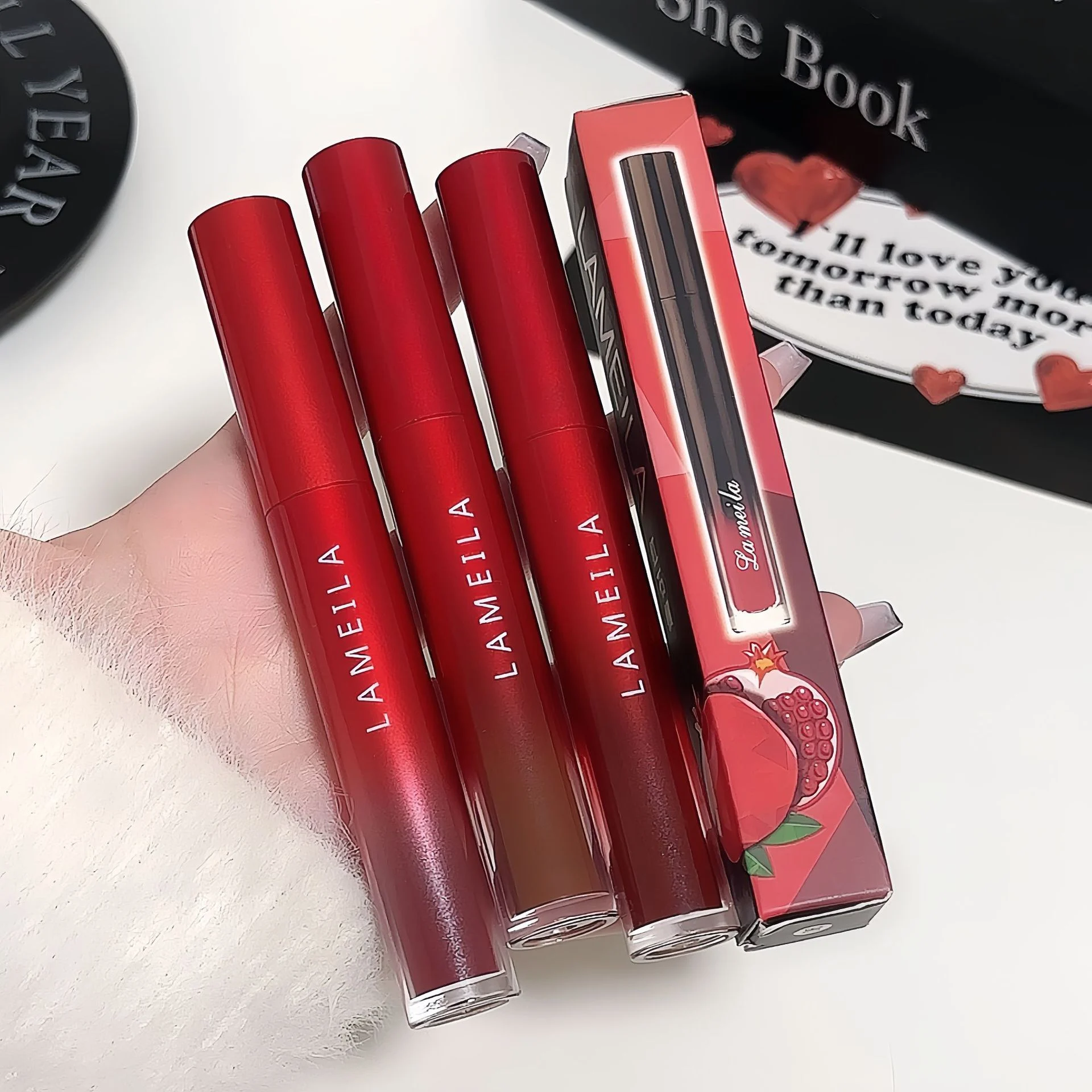 LAMEILA Lip Color — Model 2026