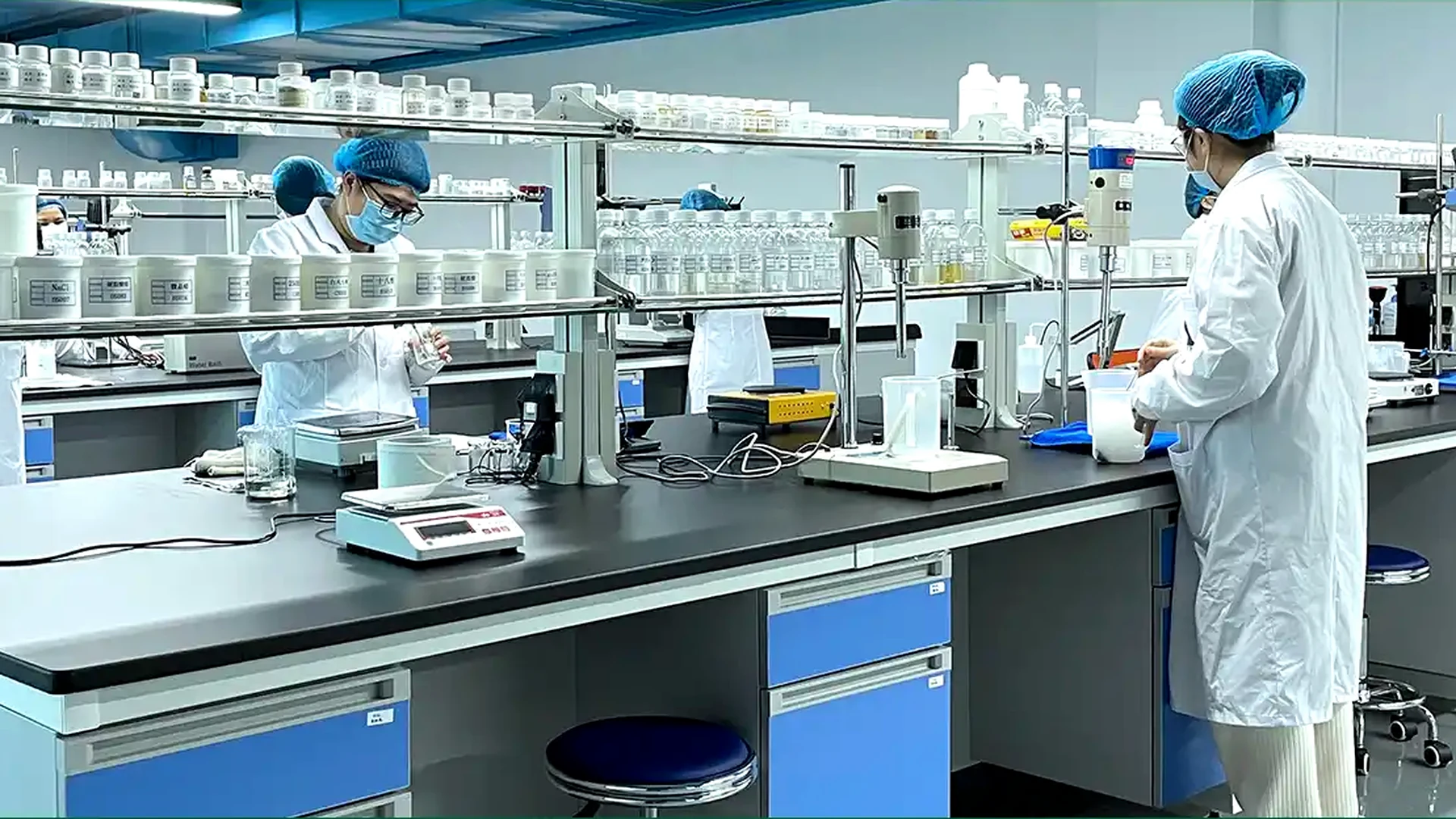 Chunqing Cosmetics product and production environment