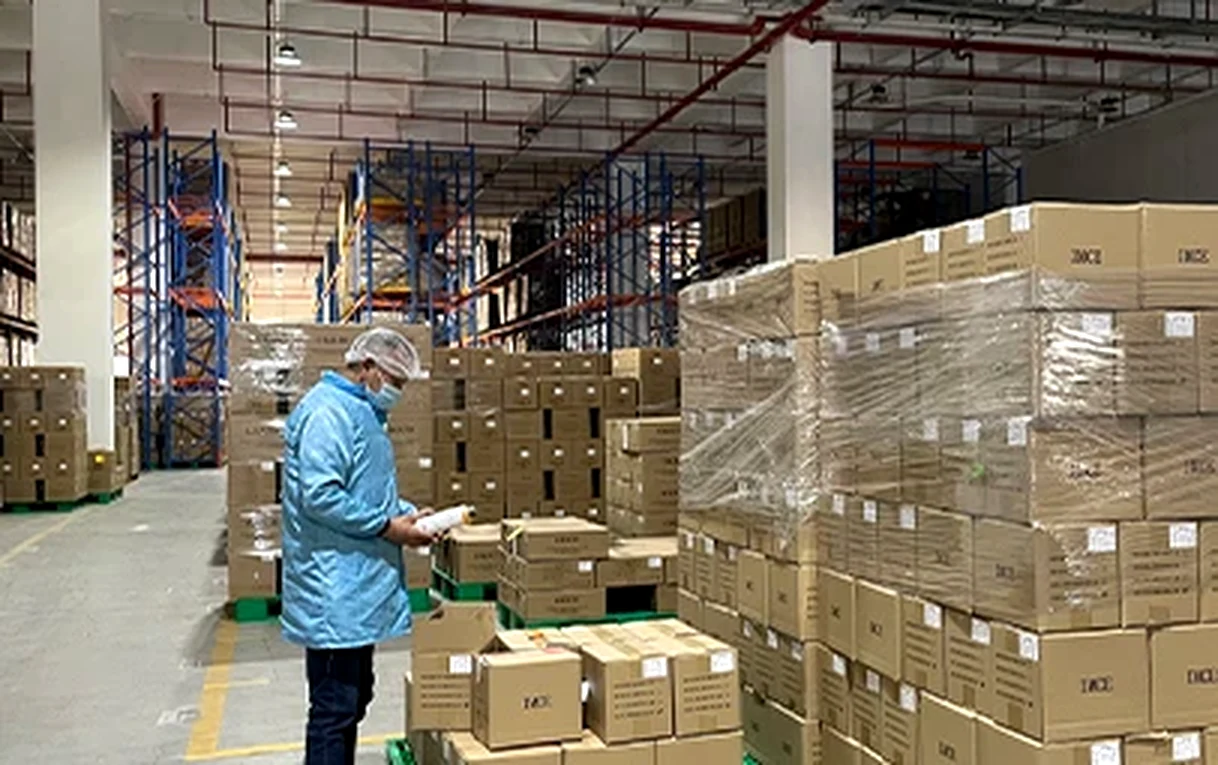 Wholesale cosmetics inquiry and packing